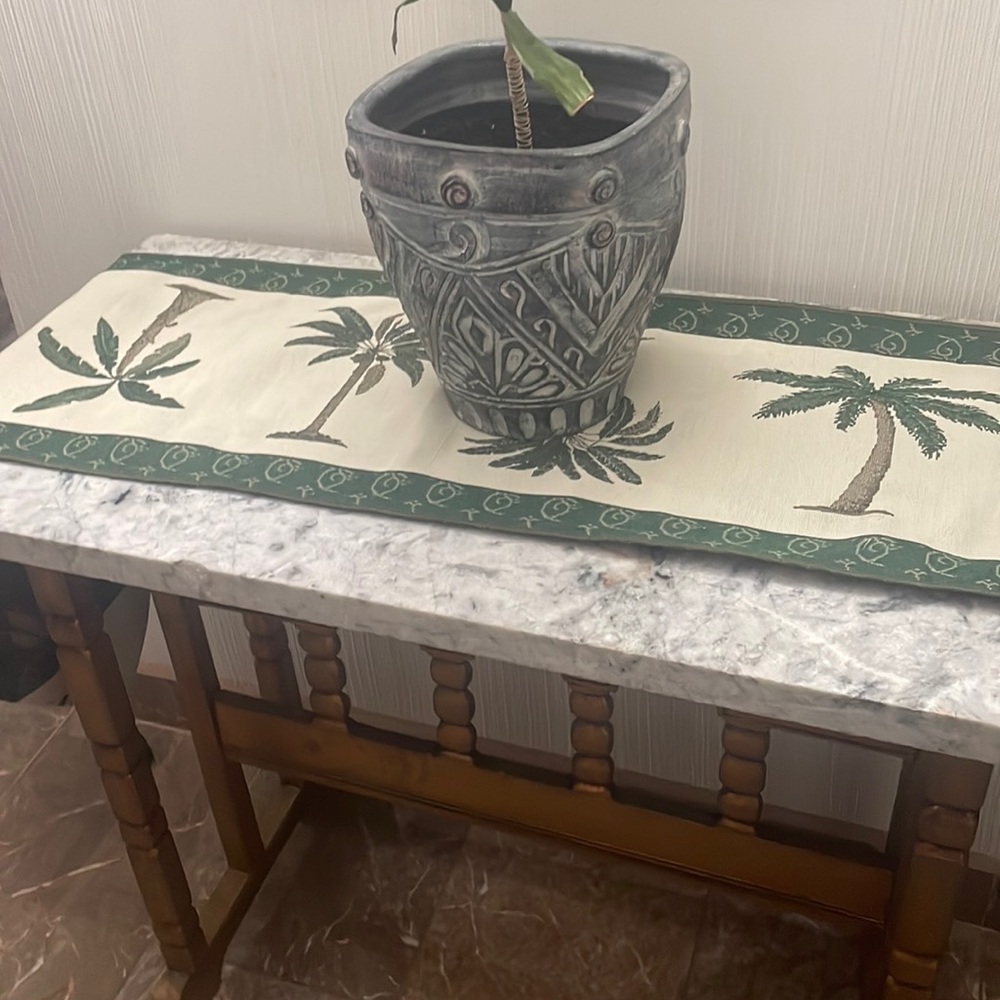 Palm Tree Table Runner - Picture 2 of 11